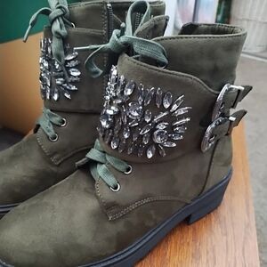 Olivia Miller Rinestones Boots  Size 6